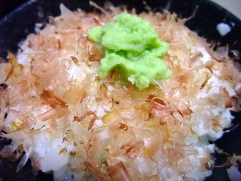 河津町のＢ級グルメ　生ワサビ丼（どんぶり）