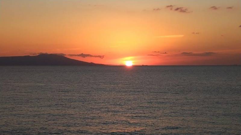 日の出景色　比較3日前から　伊豆大島　熱川館